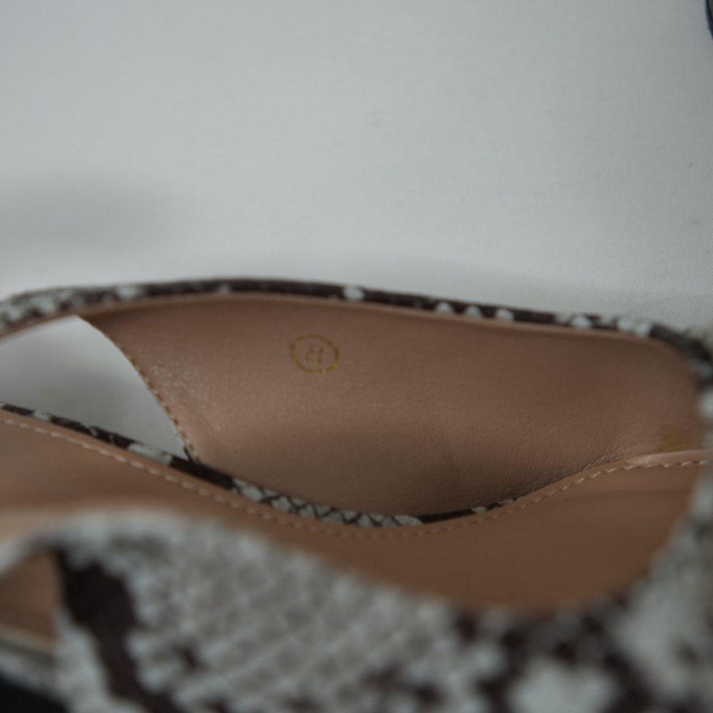 Snakeskin Patterned Heels - Picture 4 of 4